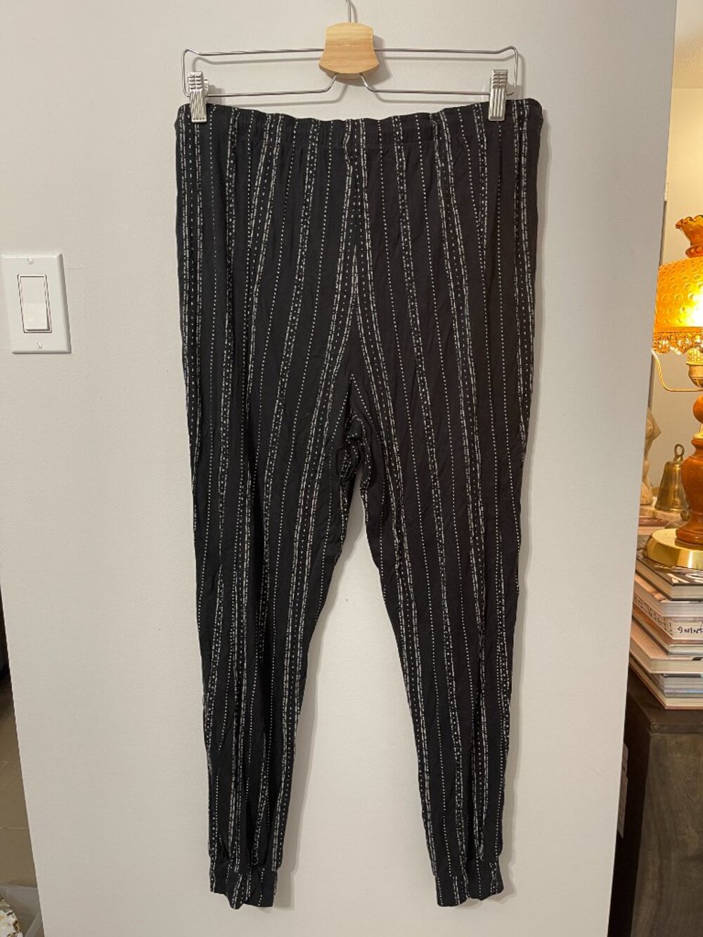 REITMAN'S BOHEMIAN DRAWSTRING PATTERNED TAPERED PANTS SIZE LARGE - Picture 4 of 4
